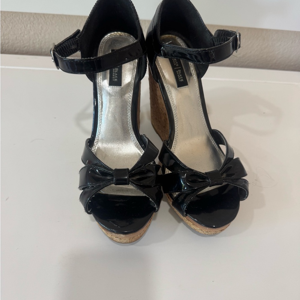 White House Black Market Black wedges with Bow